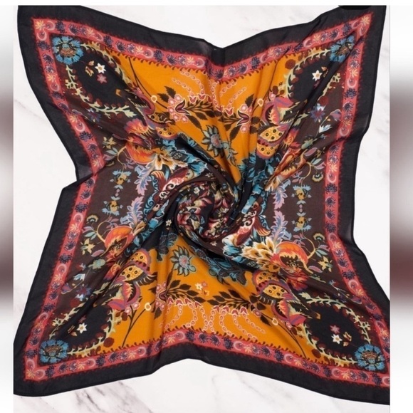 VISMAYA Rhapsody Square Oversized Rayon Scarf Bold Graphic Abstract NWT - Picture 9 of 10